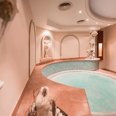 Aktiv&familienhotel Adlernest 4*